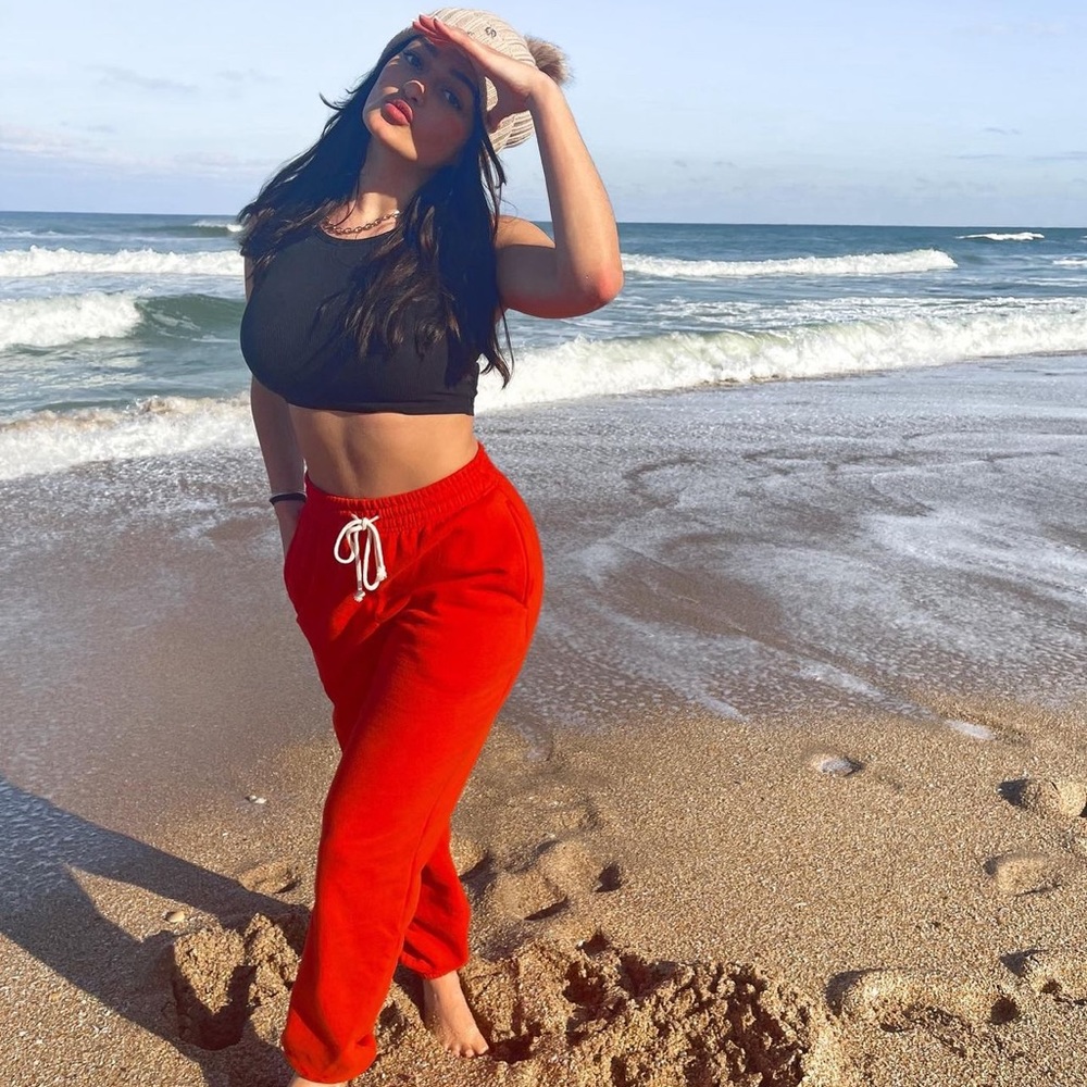 ORANGE SWEATPANTS